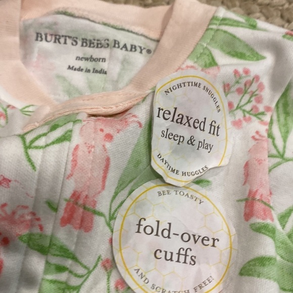 Burts Bees baby Island cockatoo sleep & play Footie newborn NWT - Picture 5 of 5